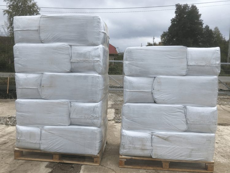 Torf dla koni z wood fiber paleta 12 i 15 balotów.png