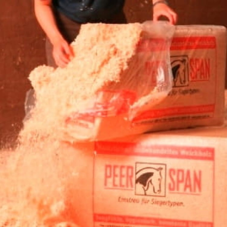 Hipoalergiczna ściółka wiórowa dla koni.jpg