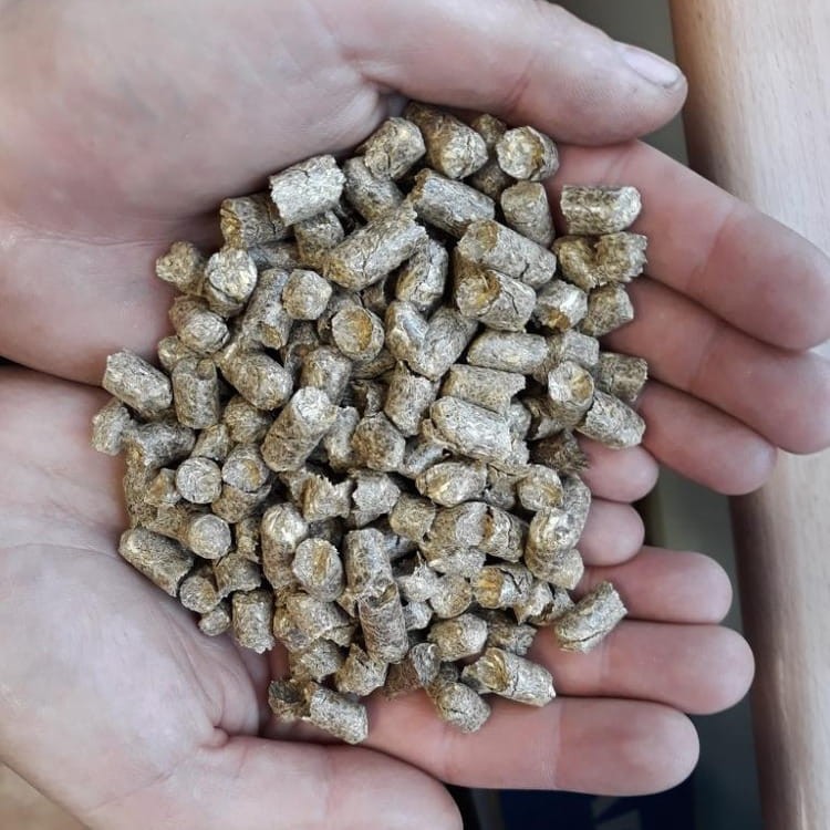 Pellet ze słomy 8 mm