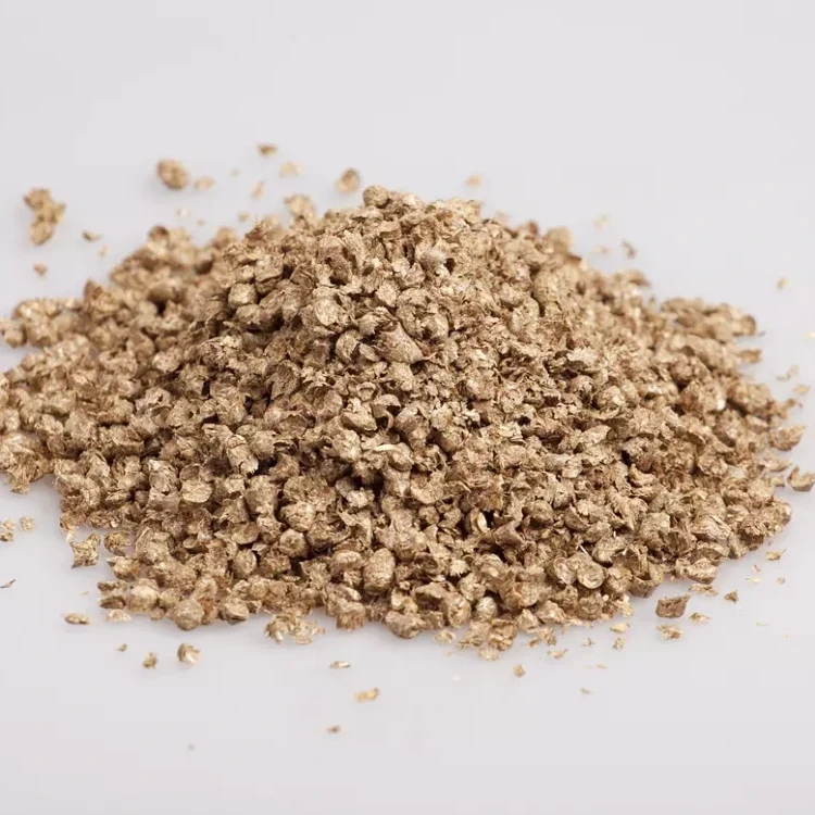 Drobny kruszony pellet ze słomy 1240x827.webp