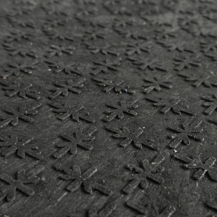 Maty stajenne do boksów dla koni  faktura antypoślizgowa