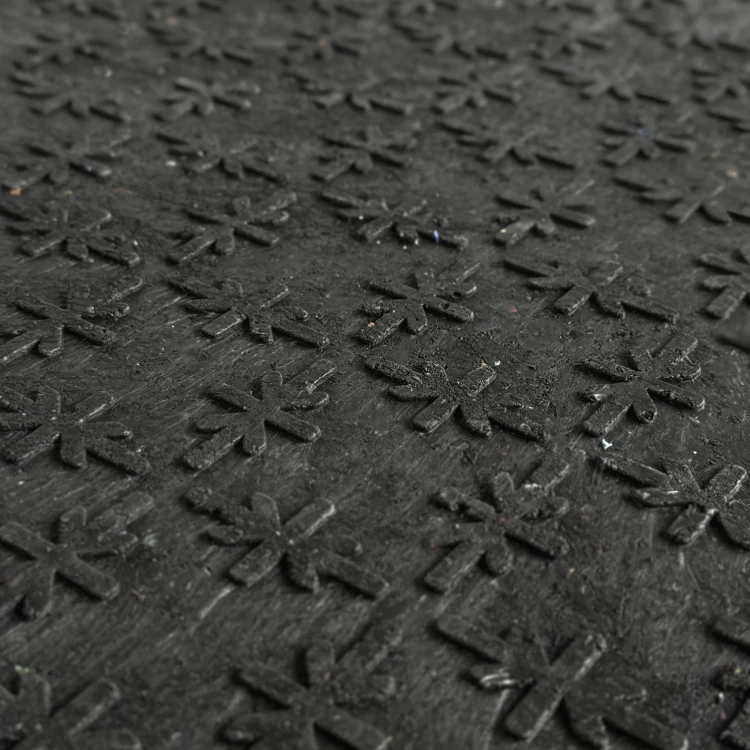 mata do transportu zwierząt faktura antypoślizgowa